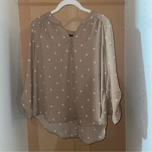Never Worn Tan Brown Blouse Three Quarter Sleeve Business Casual White Design